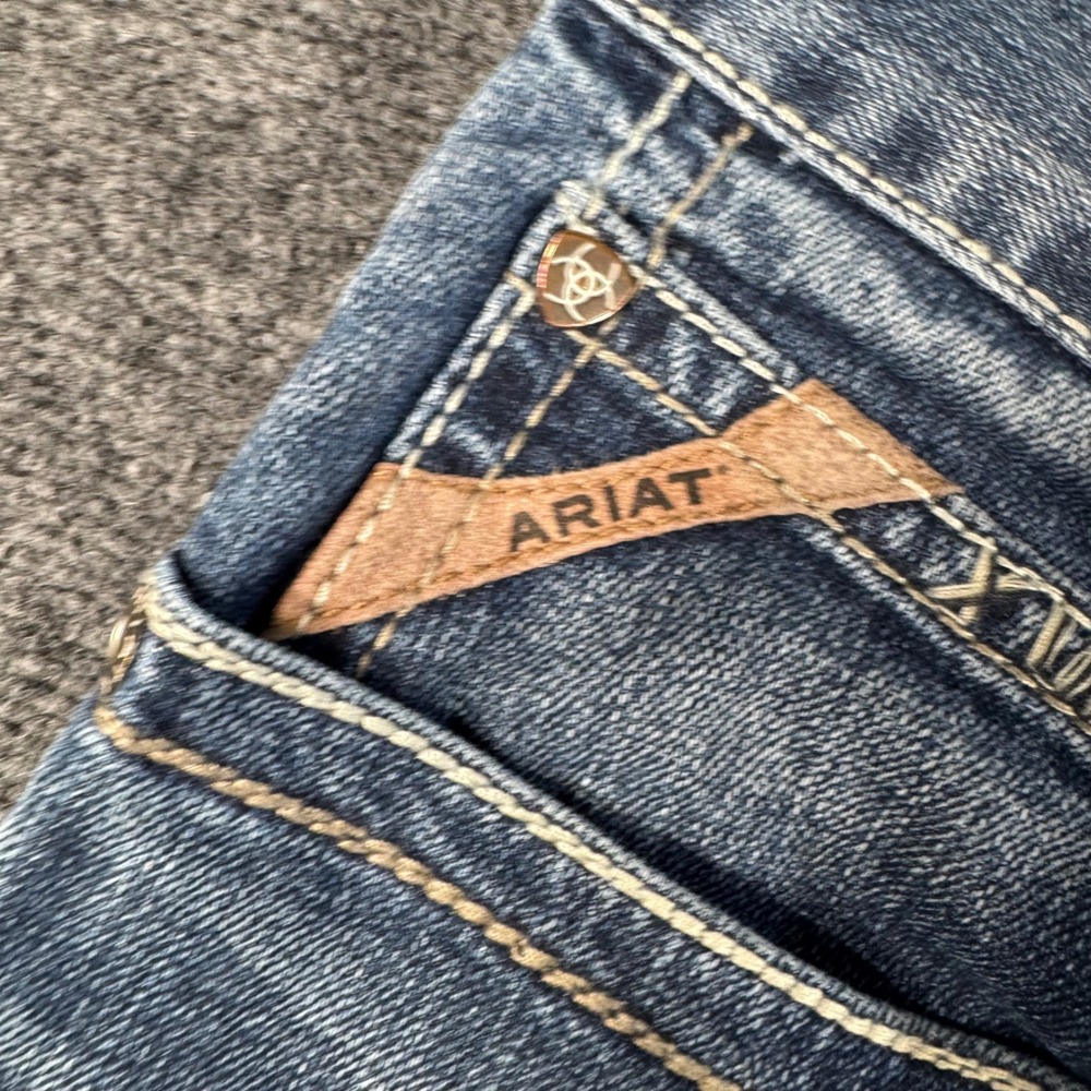 Ariat M4 Mens Relaxed Boot Cut Jeans Medium Wash Blue Denim 35x34 Workwear - Picture 4 of 7